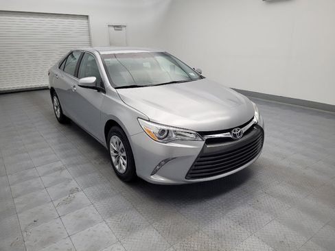 Used 2017 Toyota Camry LE FWD image 13