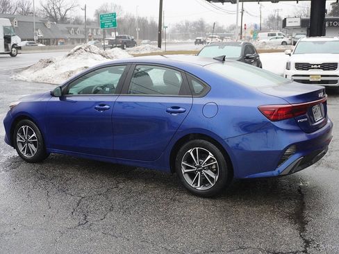 Used 2023 Kia Forte LXS w/ LXS Technology Package image 7