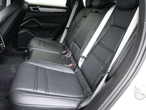 Certified 2023 Porsche Cayenne S Platinum AWD/4WD image 20