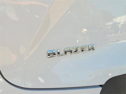 Used 2022 Chevrolet Blazer LT image 12