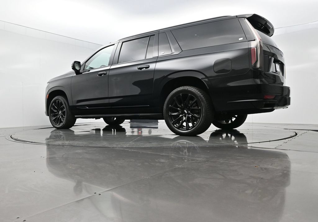 Certified 2023 Cadillac Escalade ESV Sport Platinum w/ LPO, ONYX Package AWD/4WD image 54