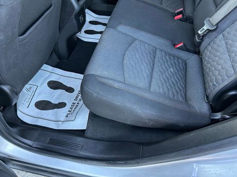 Used 2019 Chevrolet Equinox LT image 9