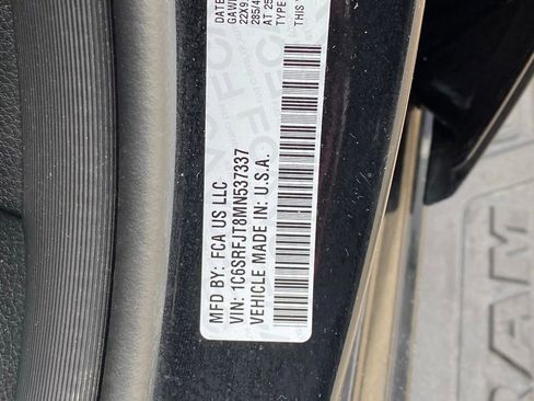 Used 2021 RAM 1500 Laramie w/ Night Edition AWD/4WD image 33