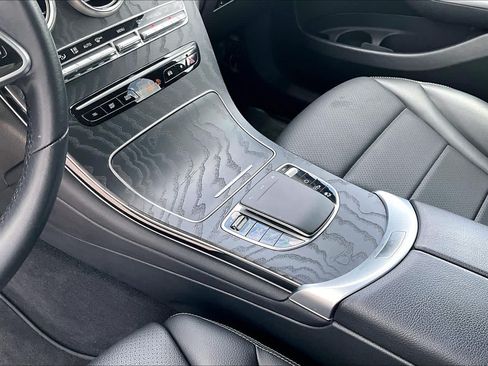 Certified 2022 Mercedes-Benz GLC 300 w/ Premium Package Lite image 17