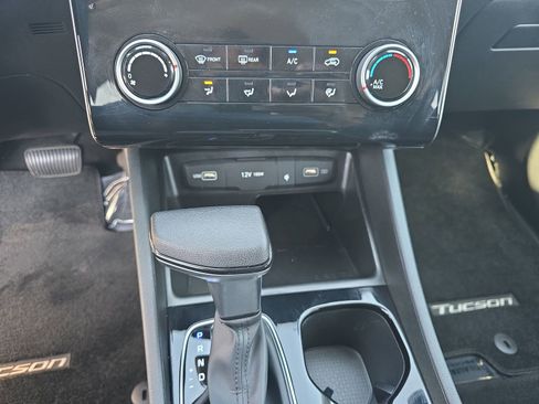 Used 2023 Hyundai Tucson SEL FWD image 25