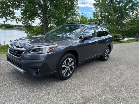 Used 2022 Subaru Outback Limited w/ Popular Package #2 AWD/4WD image 1