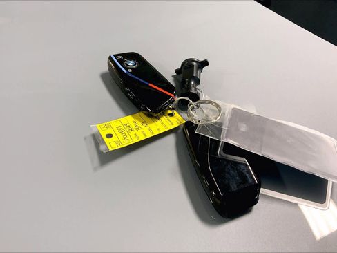 Used 2025 BMW X7 M60i image 15