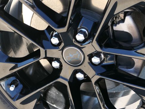 Used 2025 Jeep Wrangler Sahara 4xe image 12