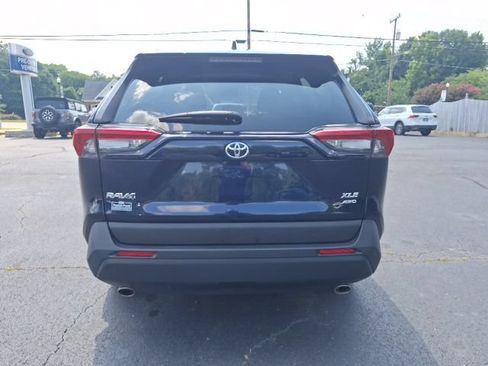 Used 2025 Toyota RAV4 XLE AWD/4WD image 4