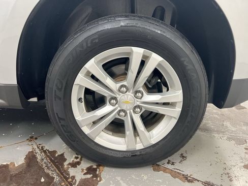 Used 2014 Chevrolet Equinox LS AWD/4WD image 25