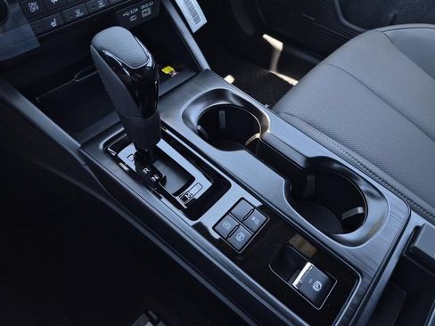 New 2026 Subaru Outback Limited AWD/4WD image 27