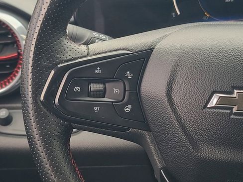 Used 2024 Chevrolet Trax RS w/ Sunroof Package image 22