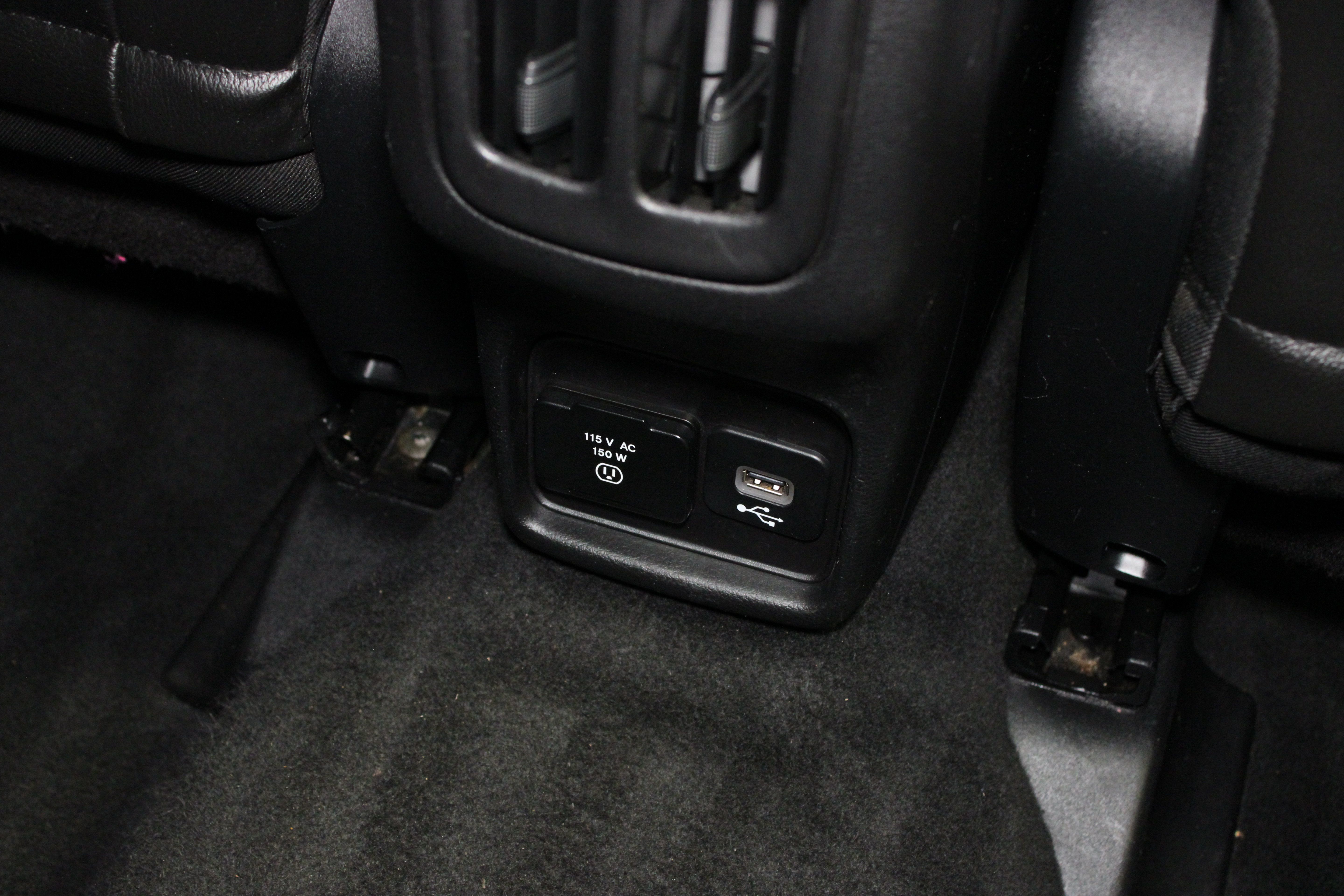 Used 2018 Jeep Compass Limited AWD/4WD image 15