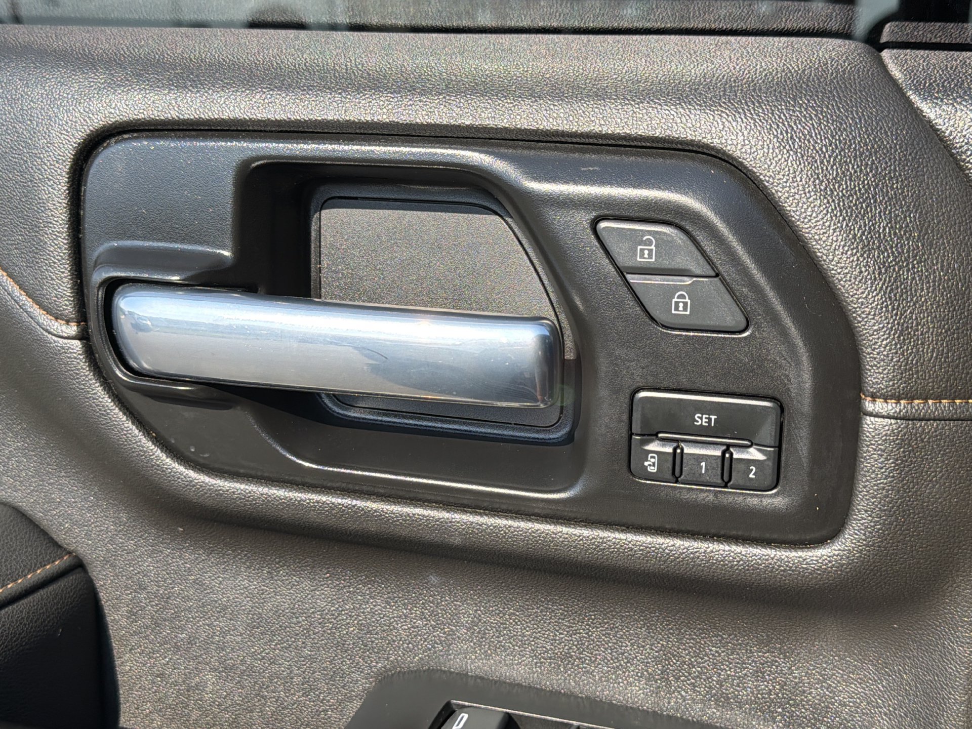 Used 2022 GMC Sierra 2500 AT4 w/ AT4 Premium Plus Package AWD/4WD image 22