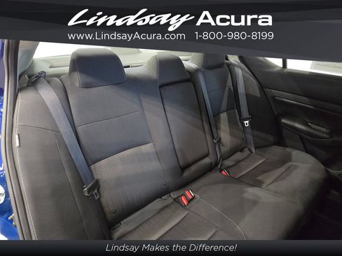 Used 2024 Nissan Altima 2.5 S FWD image 8