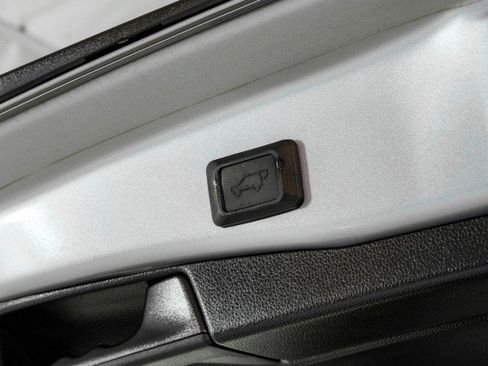 Used 2020 Toyota RAV4 XLE w/ Convenience Package AWD/4WD image 55