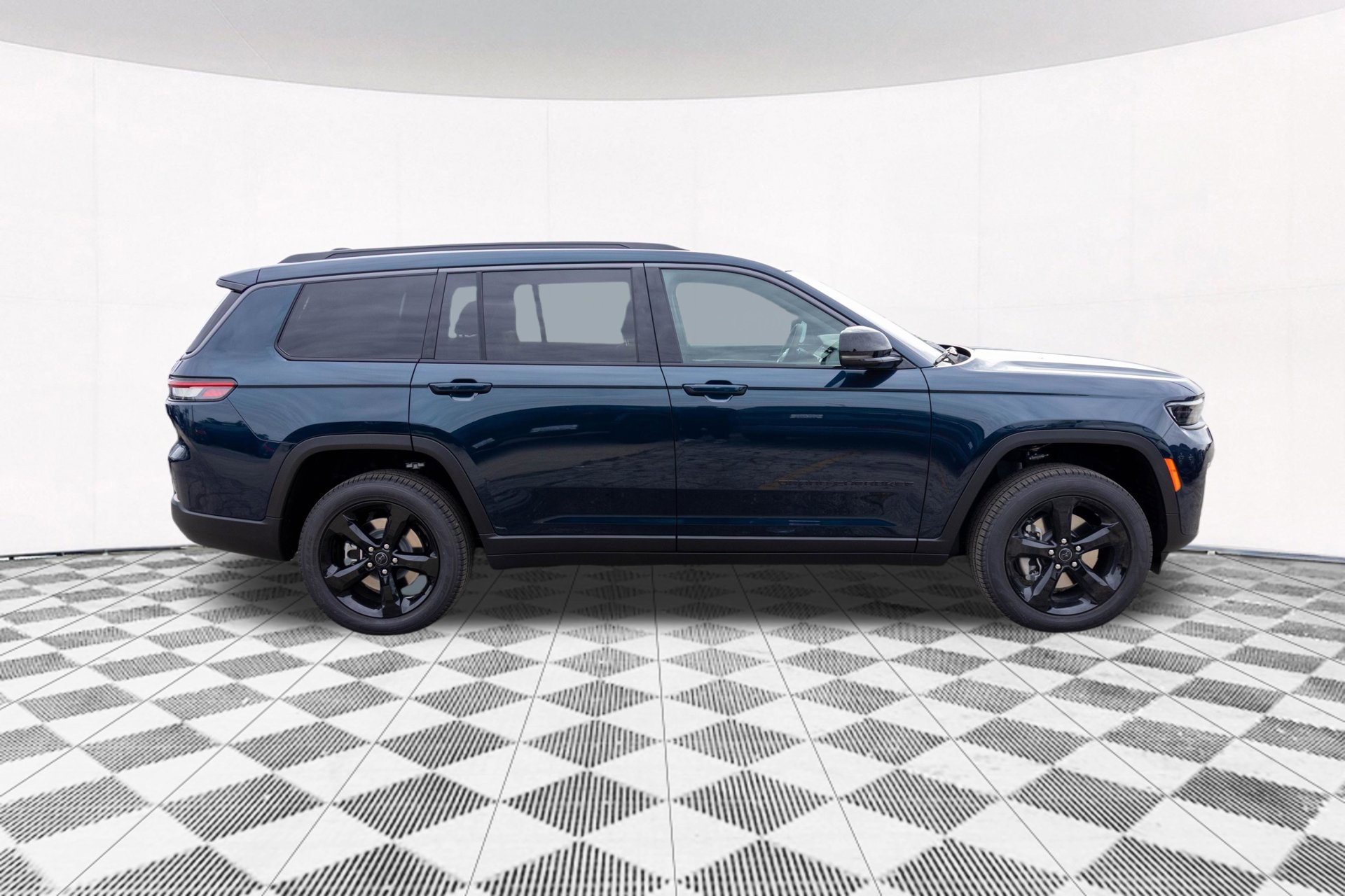 New 2027 Jeep Grand Cherokee L Limited AWD/4WD image 12