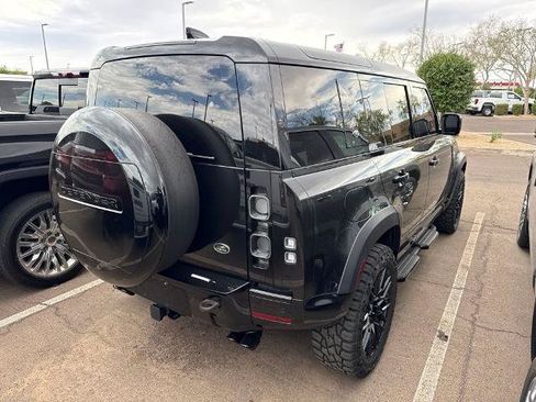 Used 2023 Land Rover Defender 110 V8 AWD/4WD image 3