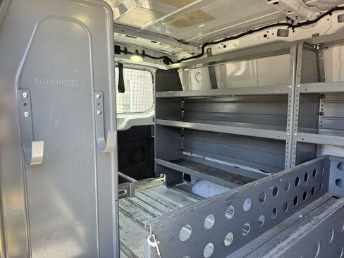 Used 2016 Ford Transit 250 130 Low Roof RWD image 11