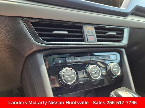 Used 2024 Volkswagen Taos SE AWD/4WD image 21