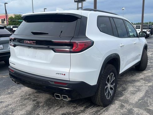 Used 2026 GMC Acadia AT4 w/ Luxury Package AWD/4WD image 3
