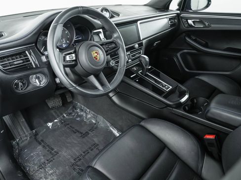 Used 2024 Porsche Macan GTS image 17