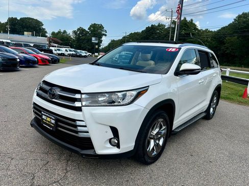 Used 2018 Toyota Highlander Limited Platinum AWD/4WD image 1