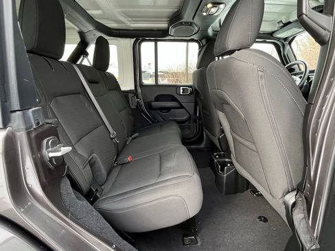 Used 2021 Jeep Wrangler Unlimited Sahara w/ Cold Weather Group image 20