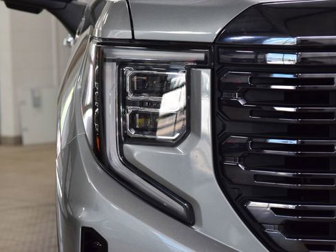 Used 2024 GMC Sierra 1500 Denali Ultimate image 12