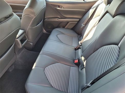 Used 2024 Toyota Camry SE image 8