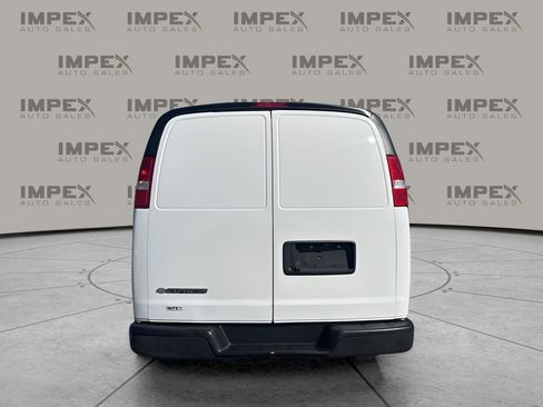 Used 2019 Chevrolet Express 2500 w/ Driver Convenience Package image 4
