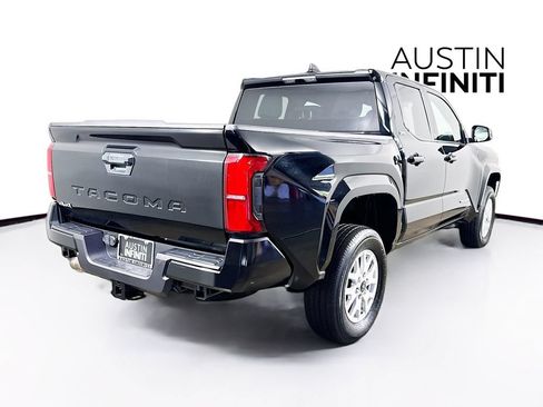 Used 2025 Toyota Tacoma SR5 AWD/4WD image 7