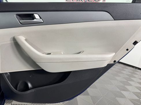 Used 2017 Hyundai Sonata SE image 38