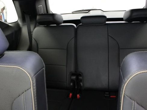 Used 2026 Chevrolet Traverse High Country AWD/4WD image 23
