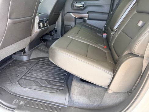 Used 2019 GMC Sierra 1500 SLT AWD/4WD image 31