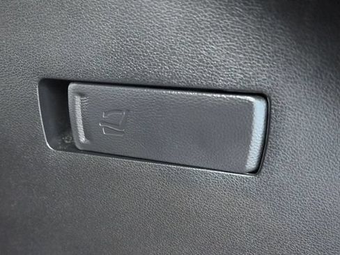 Used 2025 Kia Sportage EX FWD image 30