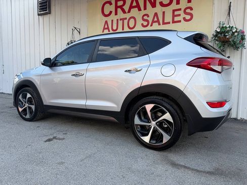 Used 2016 Hyundai Tucson Limited w/ Option Group 03 FWD image 9