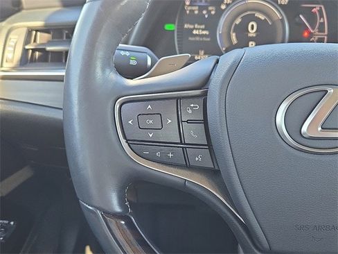 Certified 2020 Lexus ES 300h w/ Premium Package image 24