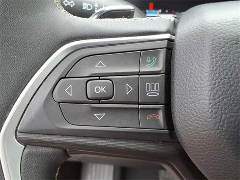 Used 2024 Jeep Grand Cherokee L Laredo image 22