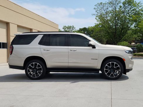 Used 2022 Chevrolet Tahoe RST w/ Sport Performance Package AWD/4WD image 6