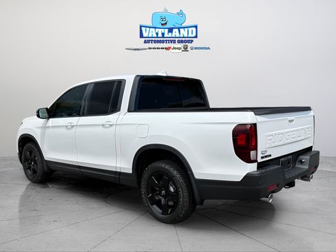 New 2026 Honda Ridgeline Black Edition image 3