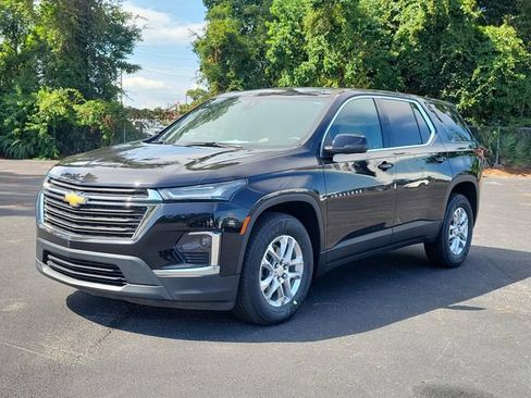 Certified 2023 Chevrolet Traverse LS FWD image 3