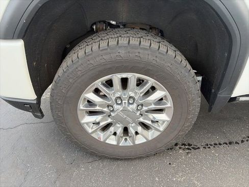 Used 2022 GMC Sierra 3500 Denali w/ Denali Ultimate Package image 2