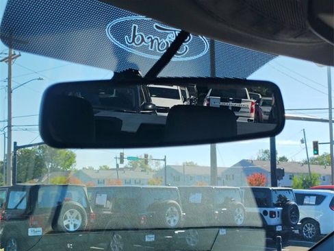 Used 2015 Ford F150 XLT w/ Equipment Group 302A Luxury image 28