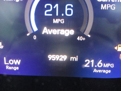 Used 2020 Chrysler Pacifica Touring-L Plus w/ Advanced Safetytec Group FWD image 10