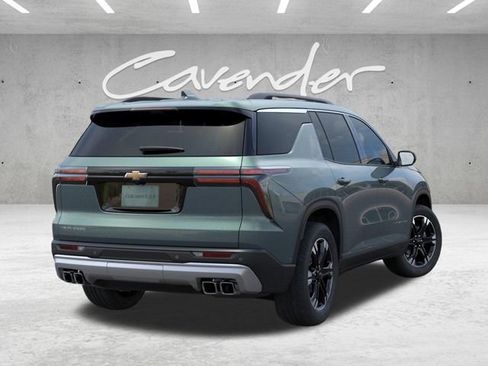 New 2027 Chevrolet Traverse LT w/ Sun and Wheel Package FWD image 4