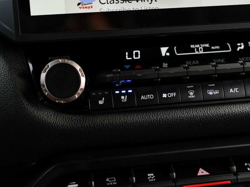 Used 2025 Toyota Sequoia TRD Pro AWD/4WD image 21