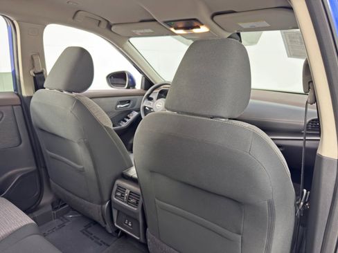 Used 2022 Nissan Rogue SV image 30