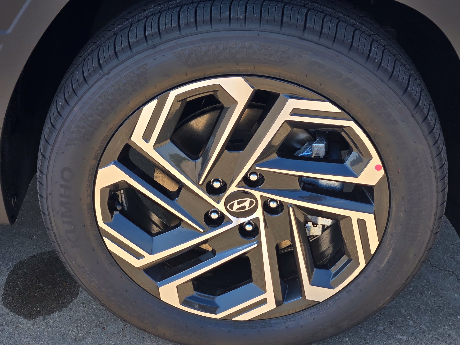 New 2026 Hyundai Tucson Limited FWD image 7