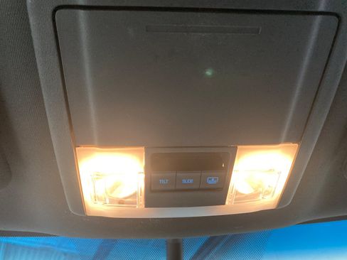 Used 2014 Ford Explorer XLT w/ Equipment Group 202A AWD/4WD image 23